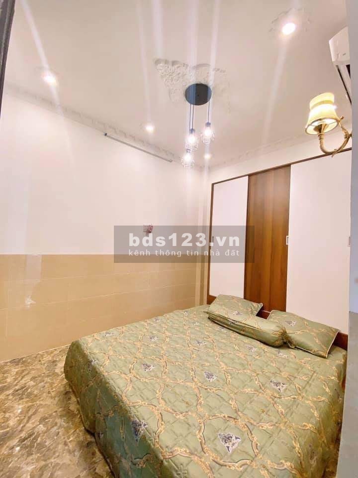 Bán nhà 1 trệt 2 lầu mới xây mẫu biệt thự cổ điển cao cấp hẻm 234 Hoàng Quốc Việt