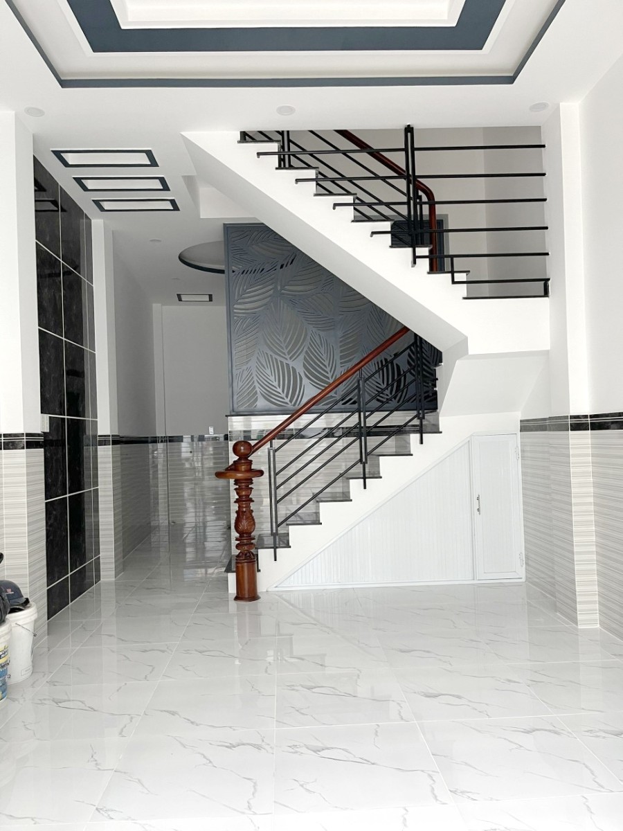 Nhà đẹp, nội thất cao cấp, 2 lầu hẻm 502 gần mặt tiền Hưng Phú P9 Quận 8 sổ hồng riêng