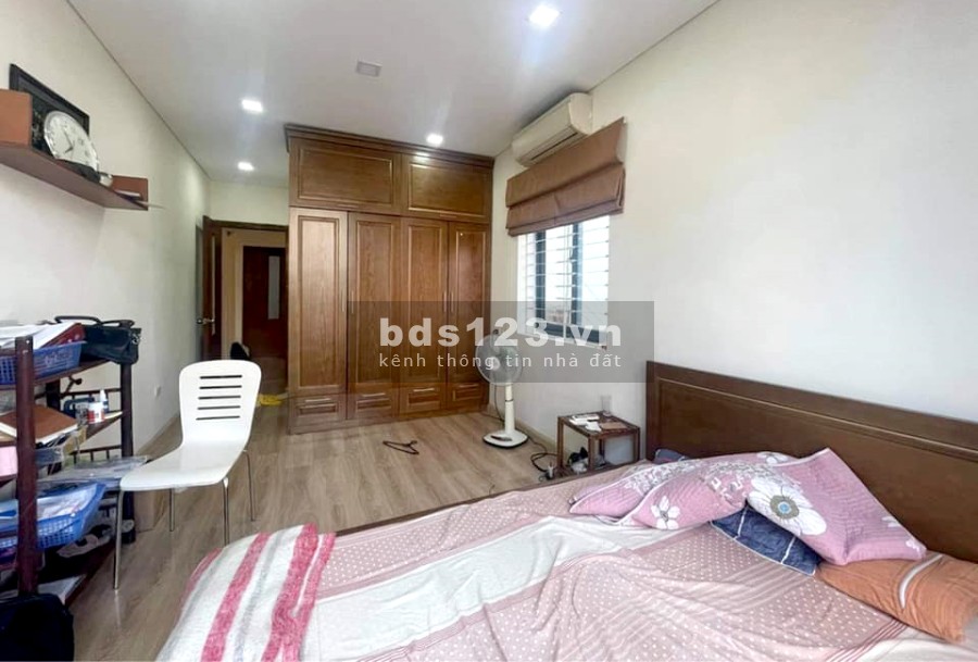 Bán nhà Nguyễn Xiển, phân lô Kinh Doanh đỉnh, diện tích 40m2, giá bán 4.5 tỷ, lh 0886454992