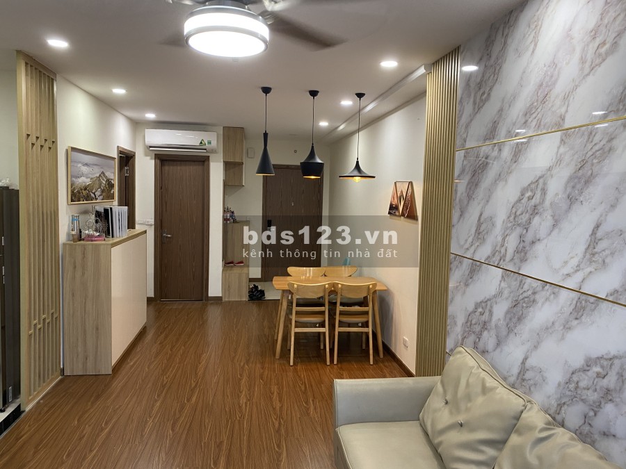 Chính chủ cần bán gấp căn hộ Ecogreen 2pn full nội thất, hướng mát, liên hệ 0978626869