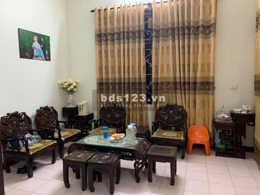 Phân lô, ô tô tránh, kinh doanh. Bán nhà Phố Chu Huy Mân, Long Biên. 44m, 5t, 4.8 tỷ.
