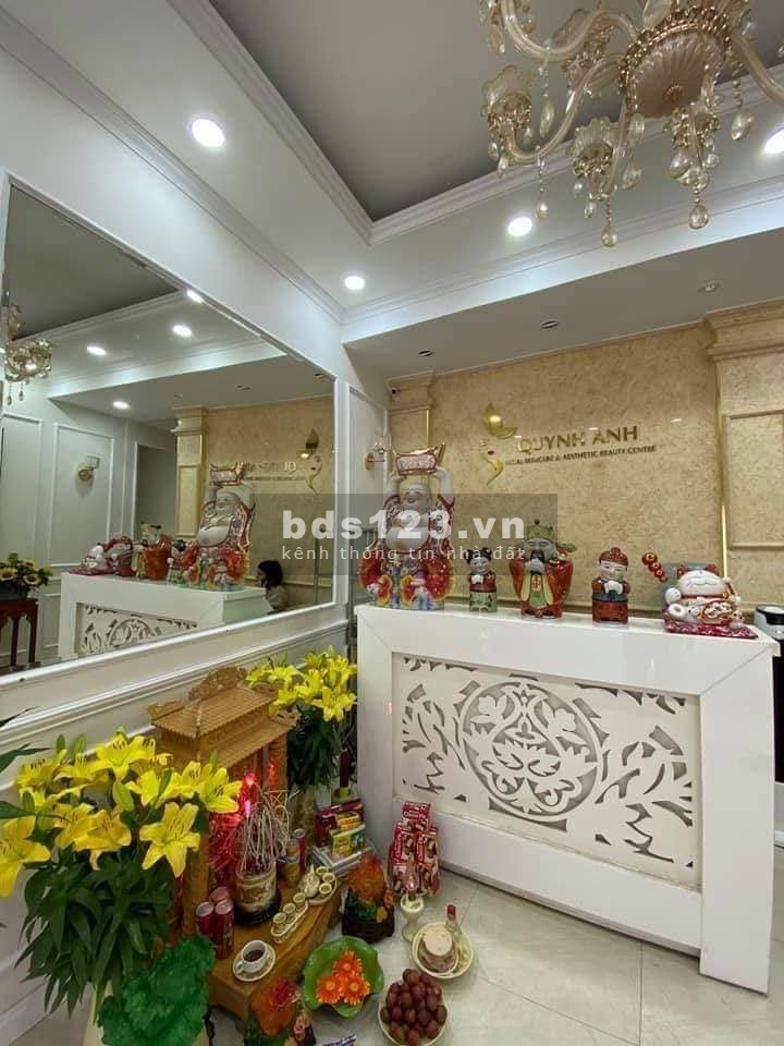 Bán nhà mặt phố Cầu Giấy, đường 10m, kinh doanh giá chỉ 7.5 tỷ sổ đỏ vuông đẹp