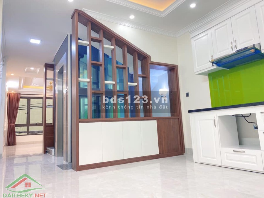 Bán nhà Bồ Đề, gara ô tô. thông số chuẩn, nội thất đẹp,…