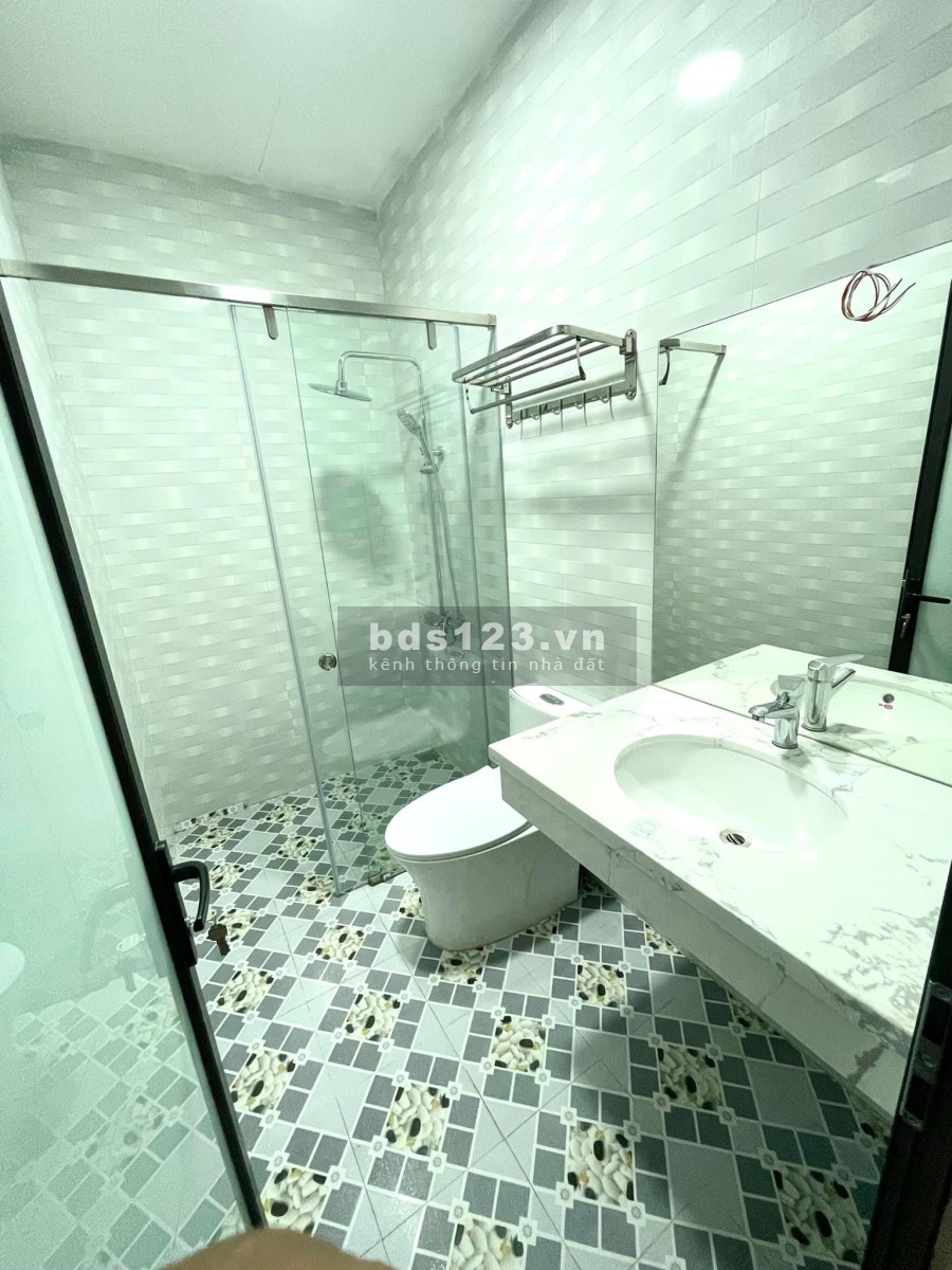 Bán nhà Xã Đàn. Hàng xóm phố. Thiết kế mê ly diện tích 51m2 đúc 5 tầng giá bán 4.2 tỷ