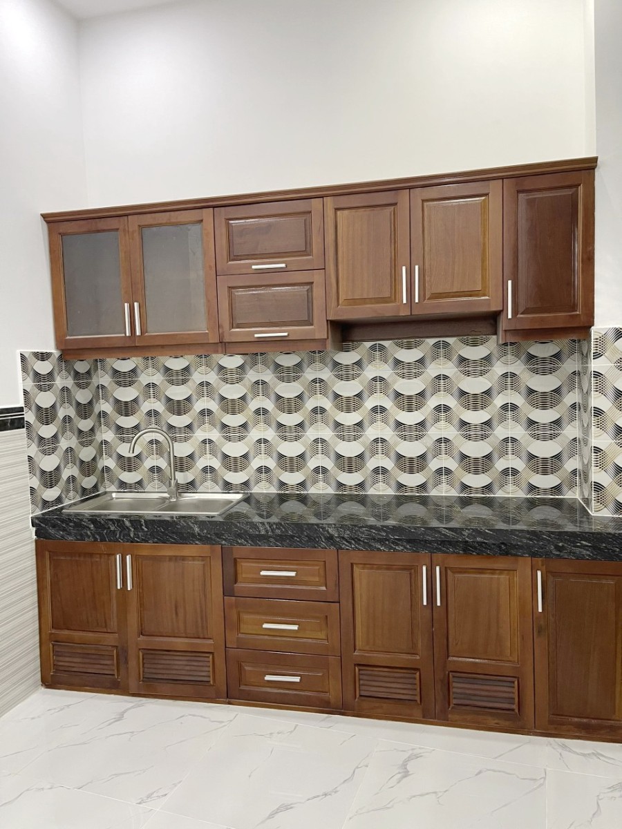 Nhà đẹp, nội thất cao cấp, 2 lầu hẻm 502 gần mặt tiền Hưng Phú P9 Quận 8 sổ hồng riêng
