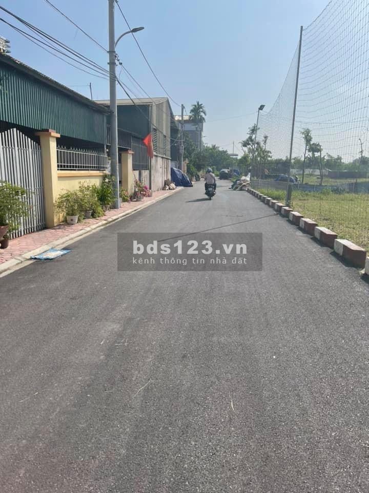 Bán nhanh mảnh đất vuông vắn diện tích 58.2m2, mặt tiên đường lớn, xe vào tận đất, lhcc