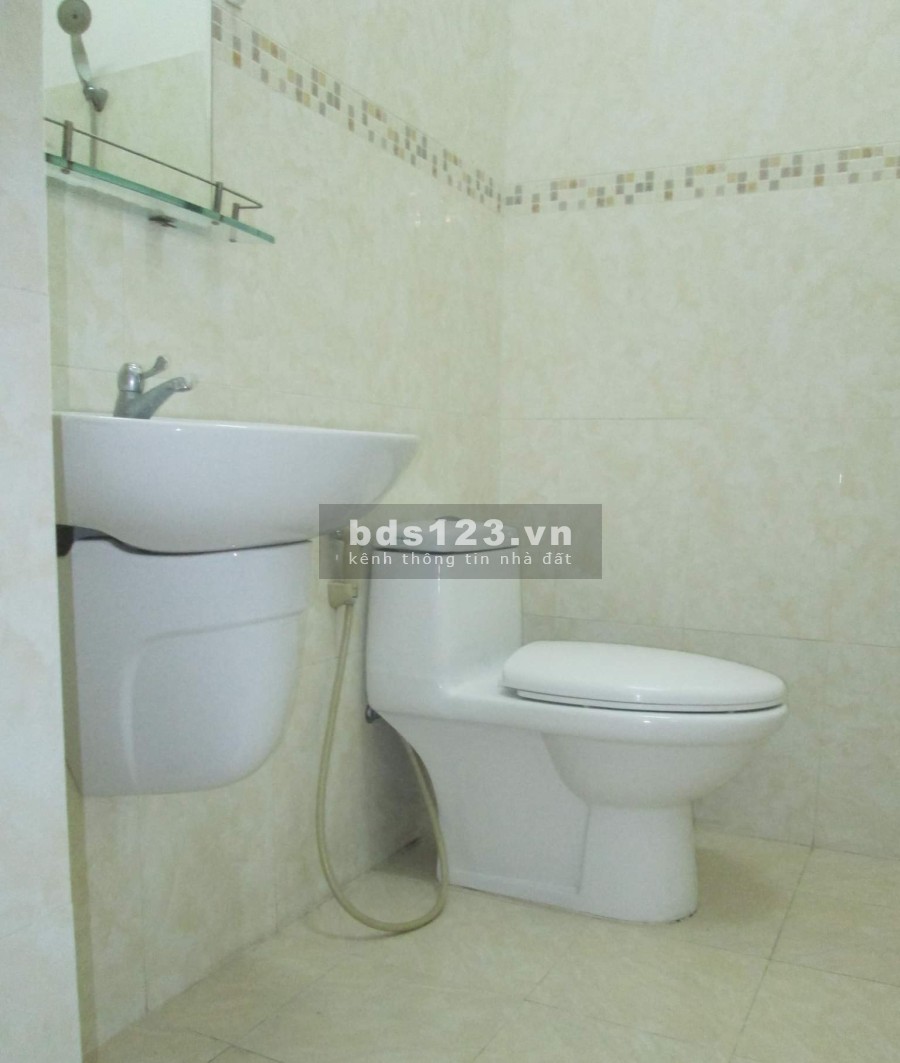 Phòng trọ đẹp giá rẻ thuộc vùng xanh diện tích 35m2 có ban công quận 3 tiện ích đầy đủ