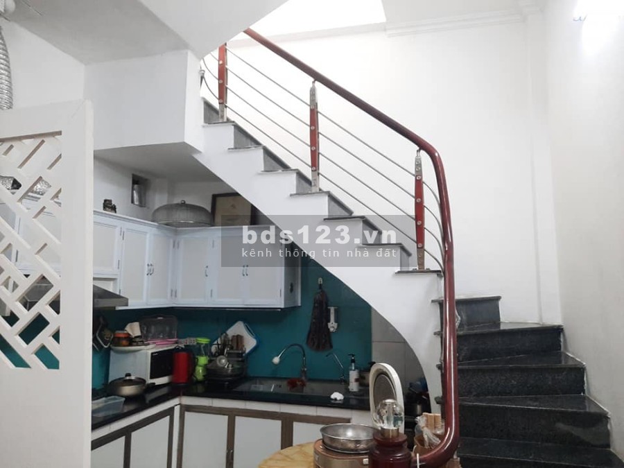 Chính chủ bán nhà Cát Linh, Đống Đa 30m2 x 4 tấng, 2 thoáng. Giá nhỉnh 3 tỷ.