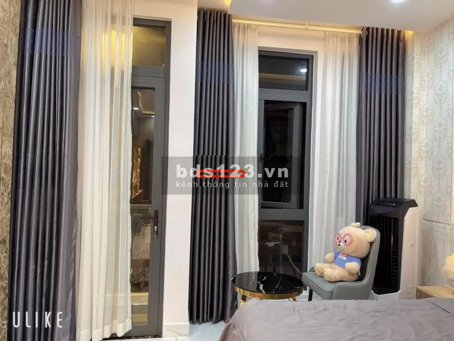 Nhà mới đầy đủ nội thất Lê Văn Duyệt 1 trệt, 4 lầu giá 25 triệu/tháng, khu an ninh yên tĩnh
