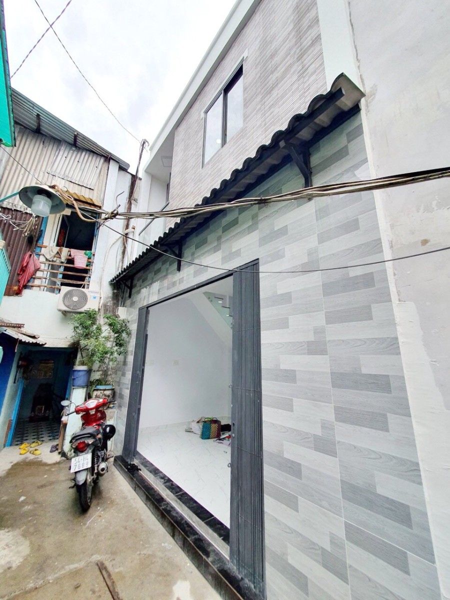 Nhà mới, đẹp hẻm Tùng Thiện Vương Phường 12 Quận 8 ngân hàng hỗ trơ vay lãi suất thấp