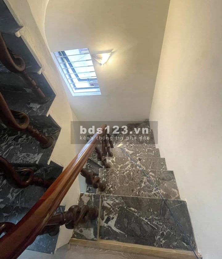 Bán nhà Nguyễn Xiển, phân lô Kinh Doanh đỉnh, diện tích 40m2, giá bán 4.5 tỷ, lh 0886454992