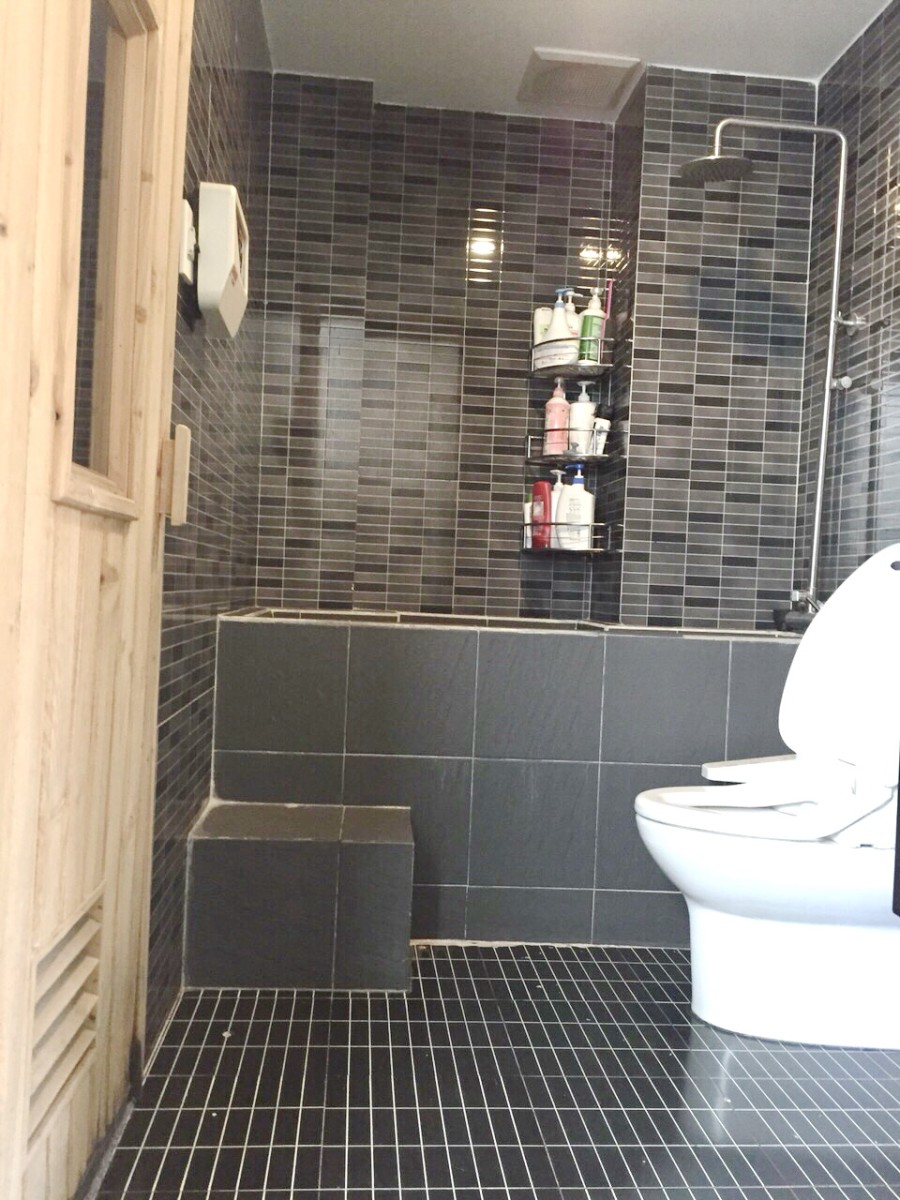 Nhà (4.1*12m, nở hậu) căn góc hẻm xe hơi Âu Dương Lân Quận 8 đúc kiên cố, sổ hồng