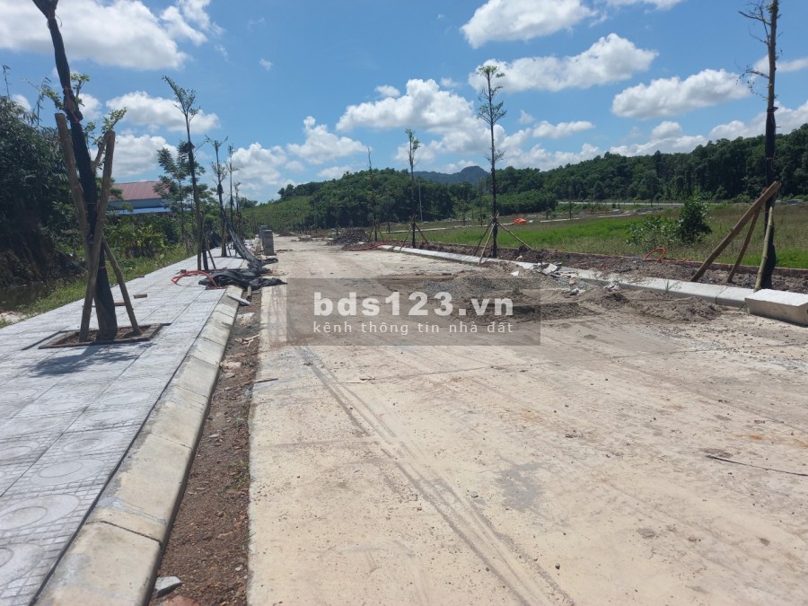 Bán đất nền Khu Thương Mại Dịch Vụ trung tâm Ba Hàng Đồi - Hòa Bình pháp lí đầy đủ