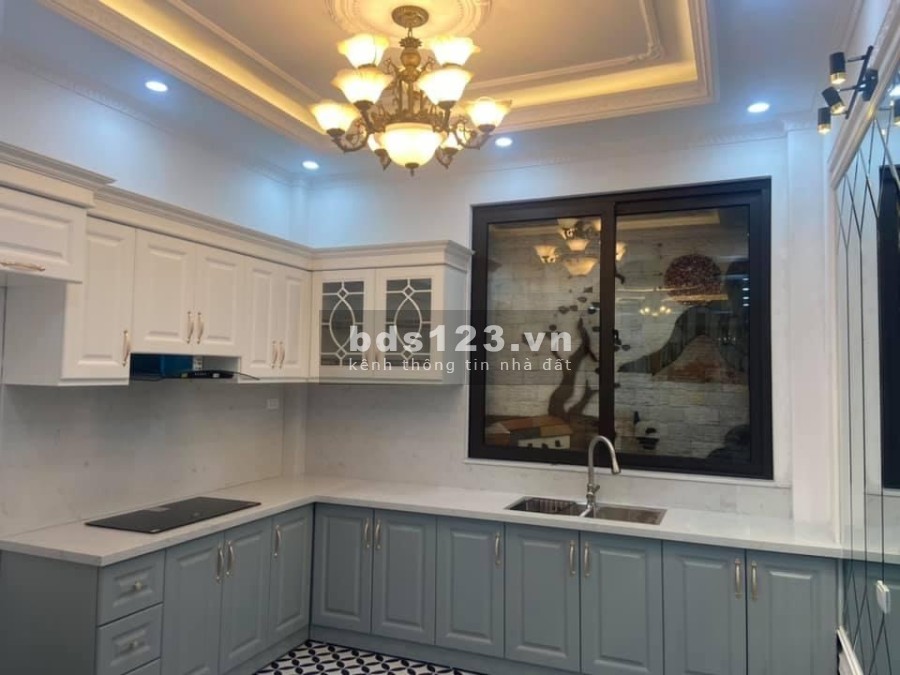 Nhà tuyệt đẹp trong ngõ Cầu Giấy diện tích 40.5/45m2 4 tầng, mặt tiền 3.5m, giá bán 5.3 tỷ