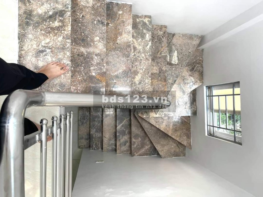 Bán nhà đường Lê Trọng Tấn, dtsd 30m2, 5 tầng giá 3.15 tỷ, 2 mặt thoáng, ngõ ba gác ra vào