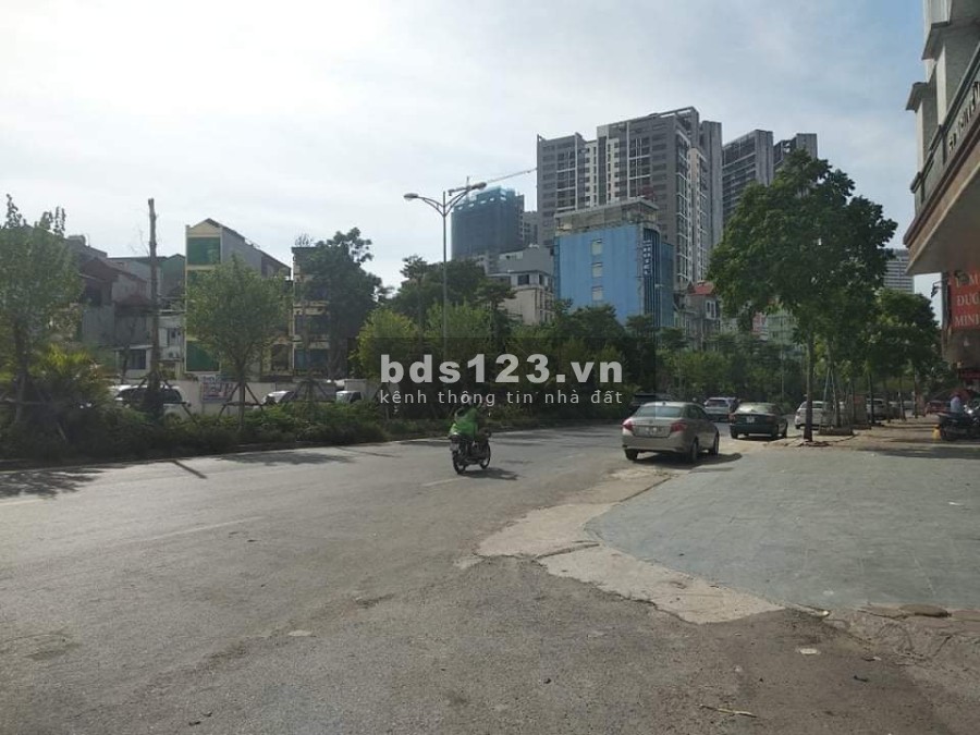 Cho thuê phòng khép kín, có gác xép diện tích sử dụng 18m2 liên hệ 0943749814