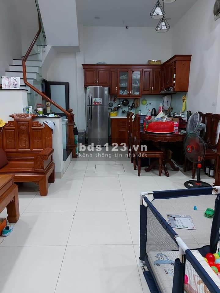 Lẻ Thanh Nghị bán nhà 4 tầng đẹp bàn giao ở ngay dân xây Hai Bà Trưng lh 0986209188