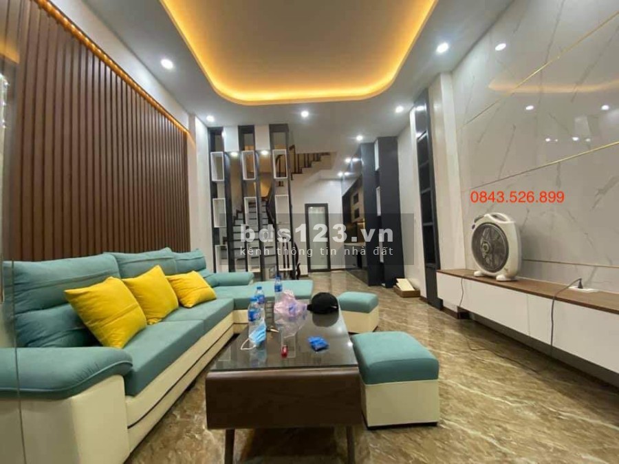 Bán nhà phố Hoàng Mai, ô tô gần phố hồ điều hoà, diện tích 35m2 giá bán nhỉnh 3 tỷ
