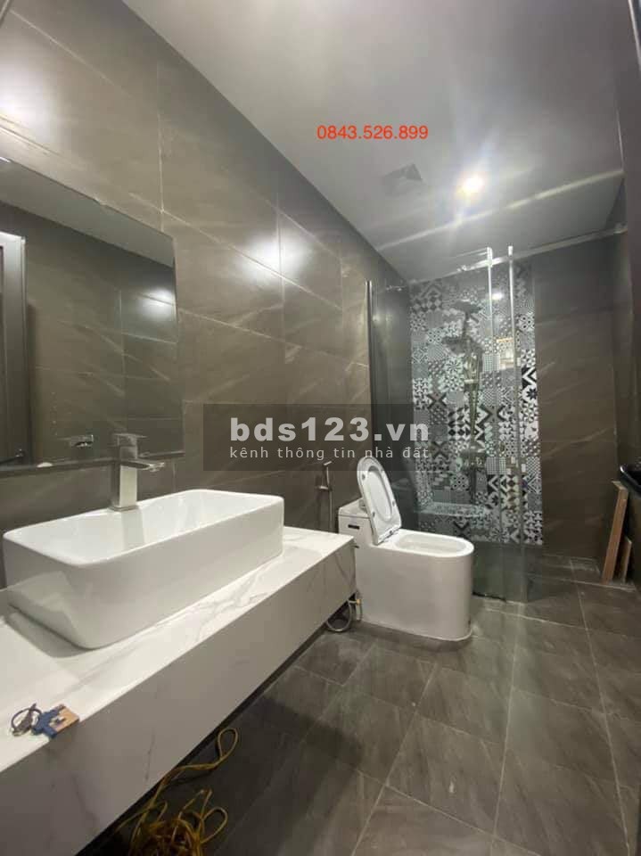 Bán nhà phố Hoàng Mai, ô tô gần phố hồ điều hoà, diện tích 35m2 giá bán nhỉnh 3 tỷ