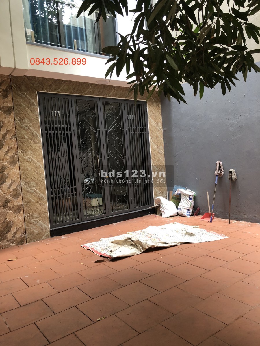 Bán nhà phố Hoàng Mai, ô tô gần phố hồ điều hoà, diện tích 35m2 giá bán nhỉnh 3 tỷ