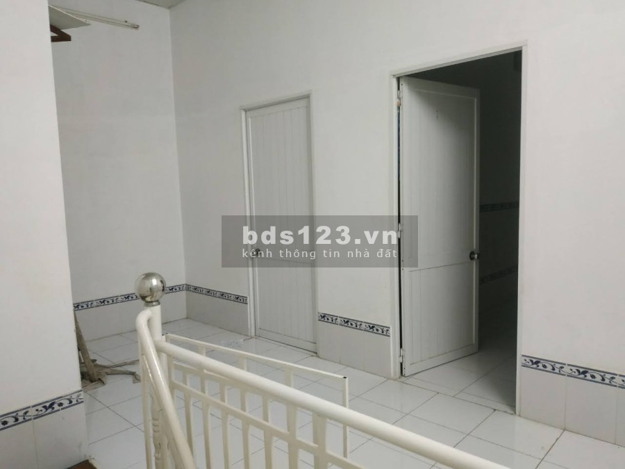 Cho thuê mặt tiền hẻm oto, gần đường lớn. Hẻm 132, Hưng Lợi Cần Thơ khu dân cư đông đúc