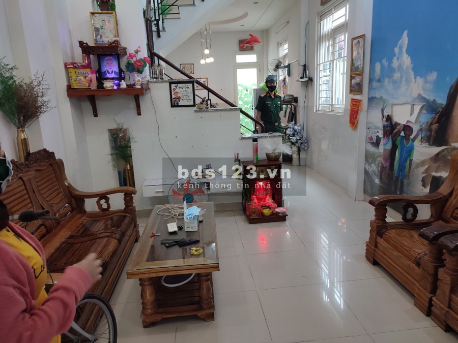 Nhà Thuê Nội Thất, Sân Ô Tô, 7 Triệu, trệt, 2 lầu Thạnh Xuân 24, Quận 12.