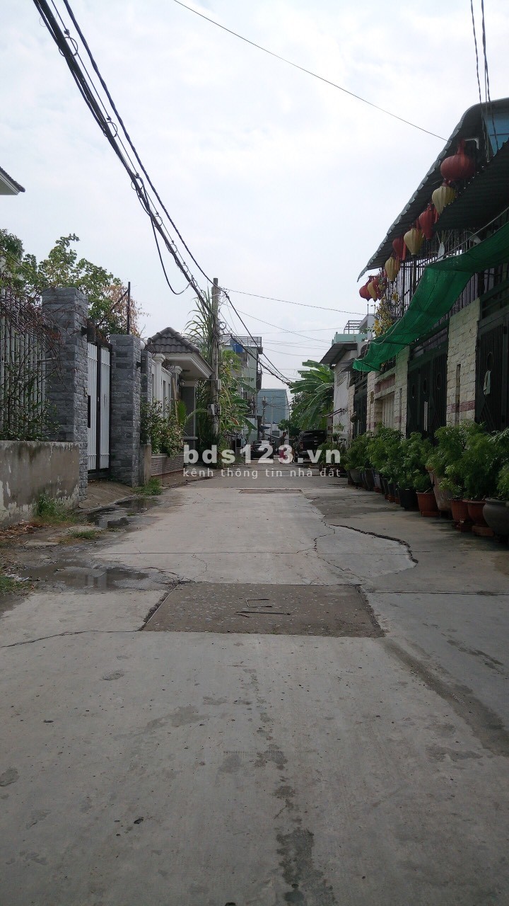 Nhà Thuê Nội Thất, Sân Ô Tô, 7 Triệu, trệt, 2 lầu Thạnh Xuân 24, Quận 12.