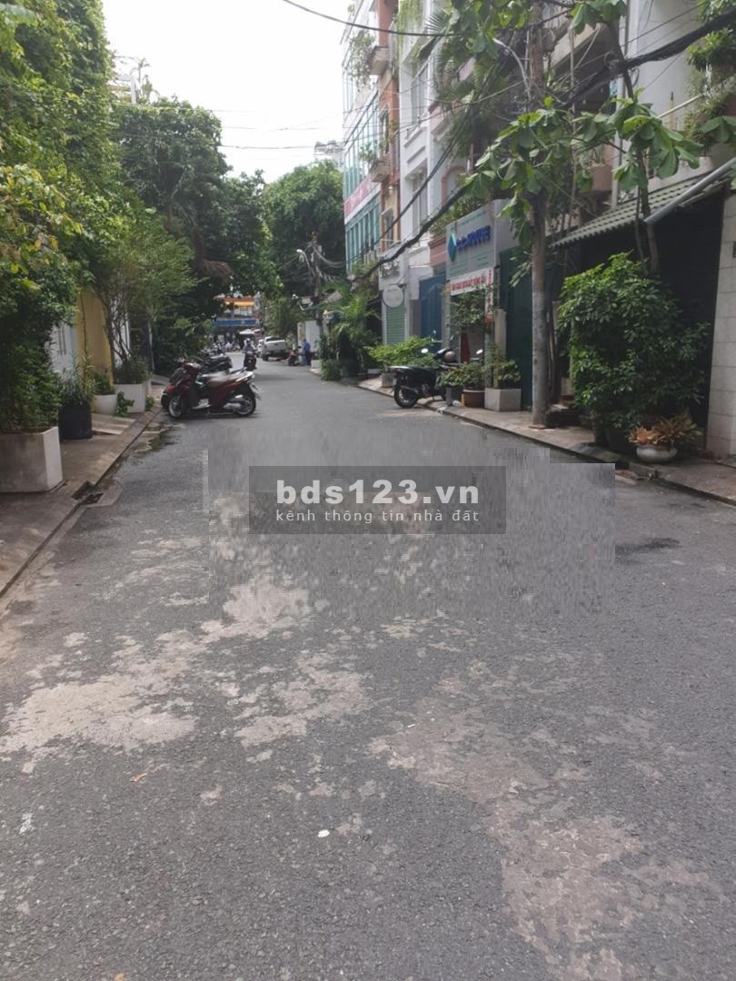 Nhà hẻm xe hơi Sư Vạn Hạnh, Quận 10 đúc 4 tầng diện tích 4mx12m giá chỉ 22 triệu/tháng
