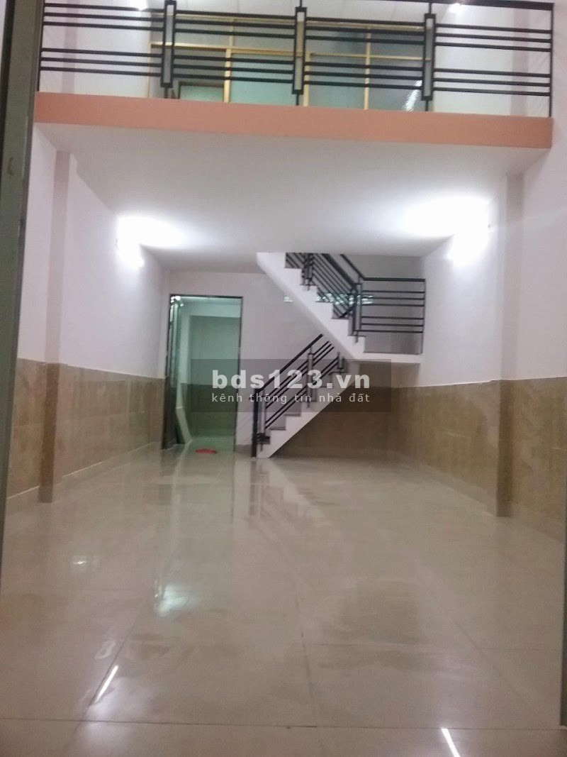 Tôi muốn bán nhà hẻm 1 sẹc Nguyễn Sơn quận Tân Phú diện tích 57m2 chỉ 4 tỷ hơn.