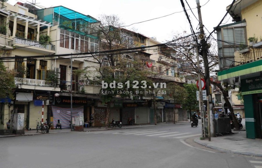 Bán nhà nguyên căn mặt phố Hai Bà Trưng dt 10xm85m, giá 20 tỷ, kinh doanh siêu đẹp