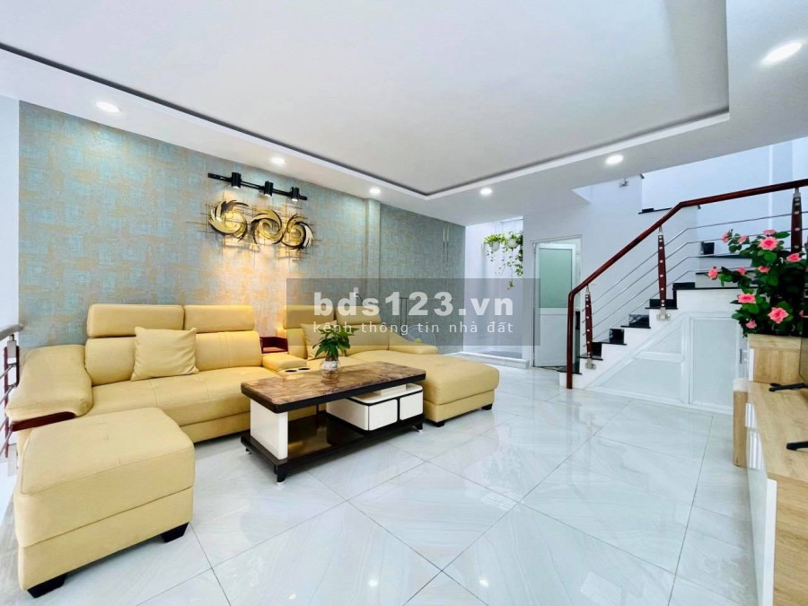 Bán gấp nhà sát mặt tiền đường Lũy Bán Bích, Tân Phú giá 5 tỷ 2