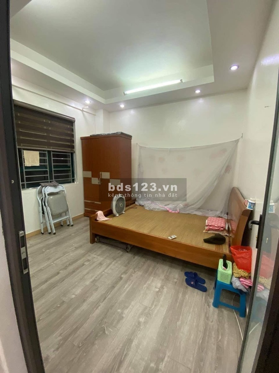 Bán nhà Ngọc Thụy Quận Long Biên diện tích sử dụng 60m², TM 8m, giá hạt rẻ 2,5 tỷ
