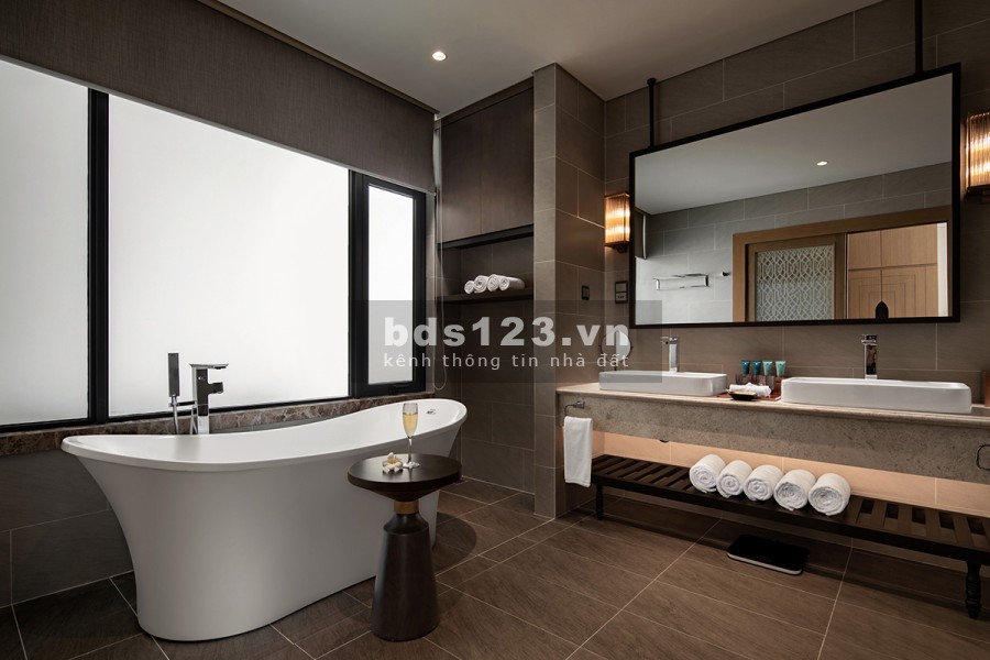 Bán gấp biệt thự sân gofl 21 tỷ/lô, full nội thất, đã có sổ đỏ, 3 phút ra tới Bãi Dài Nha Trang