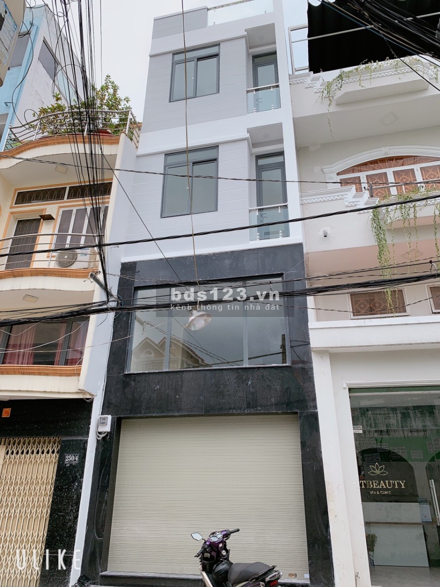 Nhà 250/2A Nguyễn Xí, diện tích sử dụng 4x8m 5 tầng hẻm 6m, giá cho thuê 16 triệu/tháng