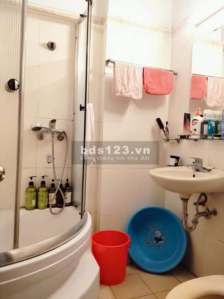 Bán nhà Nguyễn Khang, vị trí đẹp trung tâm tiện ích khu an sinh đỉnh diện tích 35m2, giá 3,9 tỷ