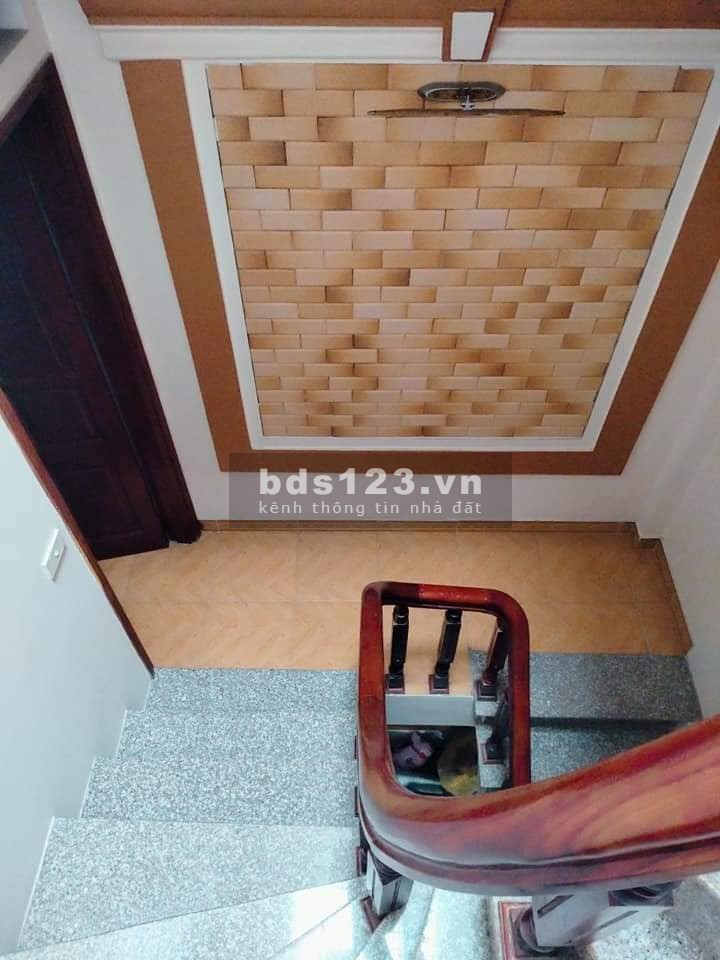 Bán nhà Nguyễn Khang, vị trí đẹp trung tâm tiện ích khu an sinh đỉnh diện tích 35m2, giá 3,9 tỷ
