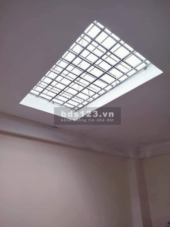 Bán nhà Nguyễn Khang, vị trí đẹp trung tâm tiện ích khu an sinh đỉnh diện tích 35m2, giá 3,9 tỷ