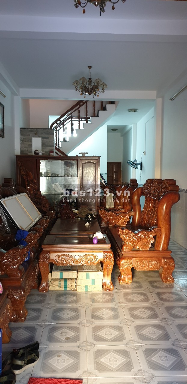 Mặt tiền kinh doanh diện tích sử dụng 72m2, nhà ngang 4m, thông Lê Văn Quới – Bình Long