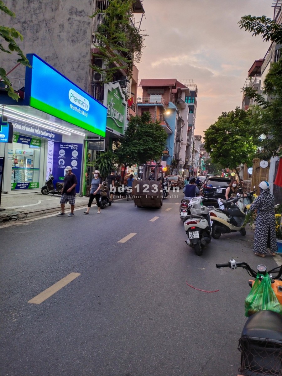 Bán đất mặt phố Hoàng Như Tiếp diện tích 103m2, mặt tiền khủng 7,5m, giá bán 20 tỷ