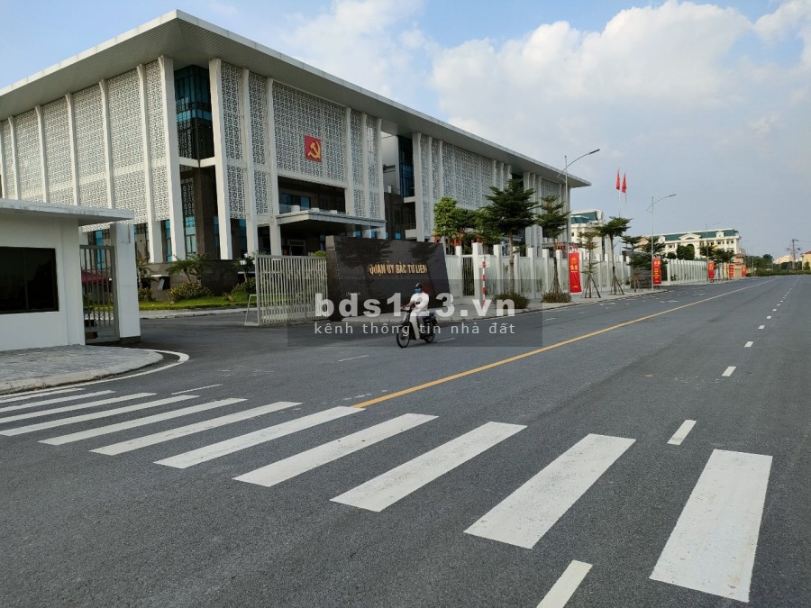 Bán nhà Đức Diễn, ô tô đỗ 24/24, mặt tiền 6m, view hồ giá bán chỉ 55 triệu/m2 thương lượng