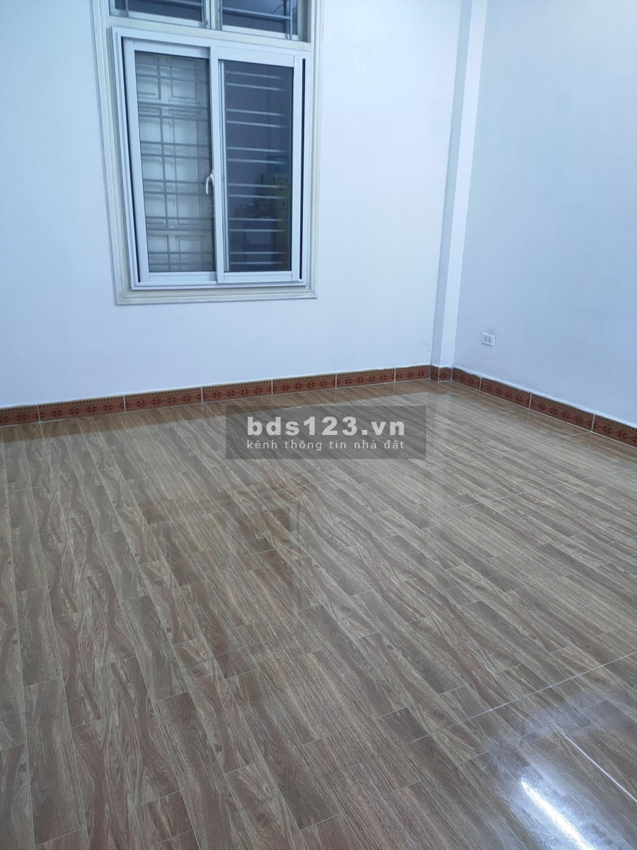 Bán nhà nguyên căn phố Bồ Đề phân lô dt 60m2, 4 tầng đẹp gần hồ sổ vuông A4, giá chỉ 4.6 tỷ