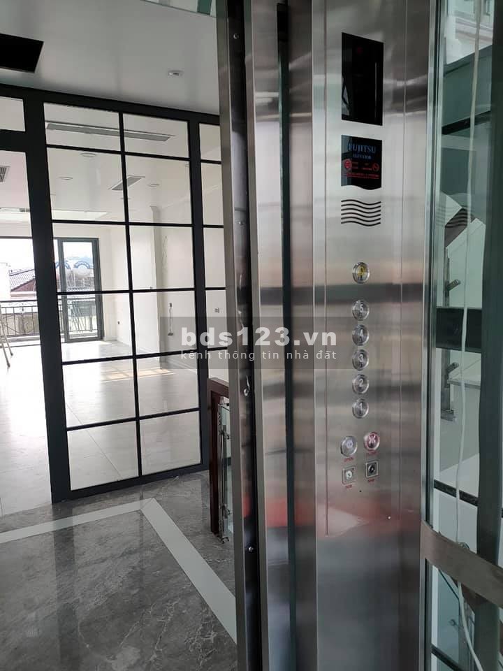 Bán nhà 5665m2, phân lô ô tô tránh, thang máy, ở kết hợp văn phòng khu Vip Lâm Hạ, giá 9.5 tỷ