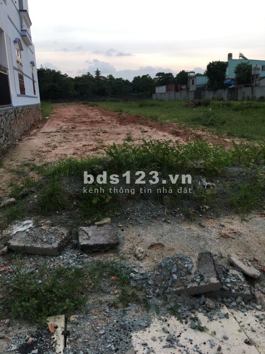 Bán đất Trâu Quỳ dt 115m2 An Đào E(Đào Lê) đối diện ga Metro số 8 liên hệ 0982852808