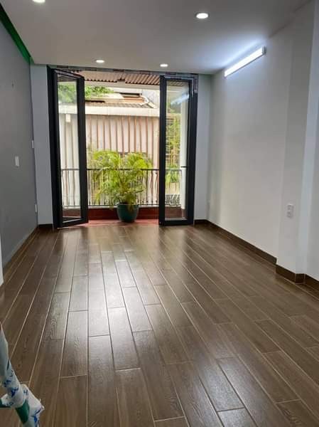Bán nhà đẹp Nguyễn Thiện Thuật Q3(30m2) 2 lầu, hẻm xe hơi tránh nhau. Nở hậu vượn tài cát