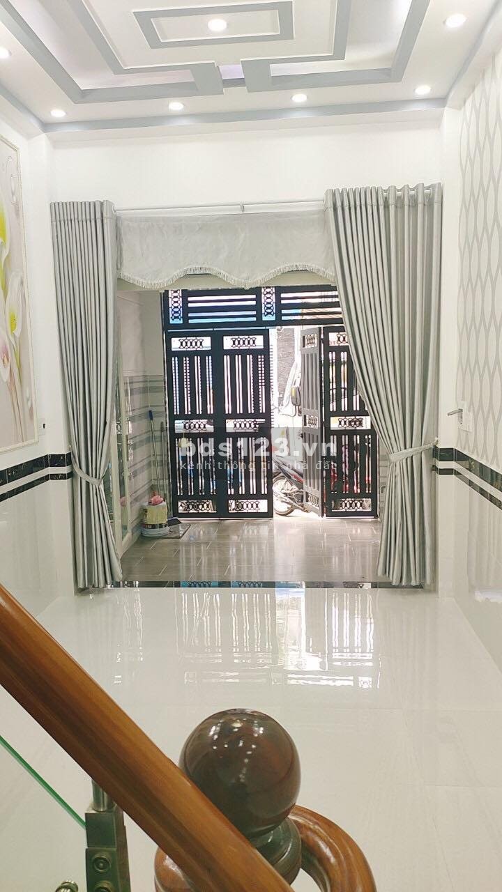 Bán nhà hẻm xe hơi 5m, 2 lầu đúc kiên cố, 4 phòng ngủ tại Quận 12 giá bán 2,42 tỷ