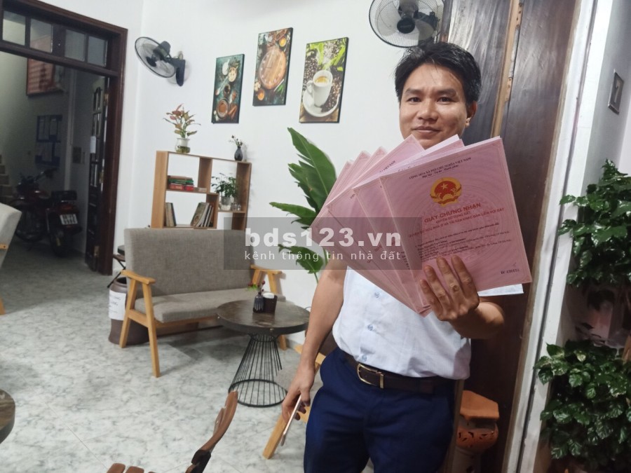 (Cực hiếm) - bán nhà Cầu Giấy, 3 bước ra phố, tiện ích ngập tràn MT 4,2m, 50m2 giá tốt