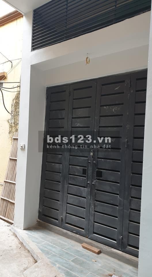 Nhà mặt tiền rộng 6m, dtsd 50m2 4 tầng ngõ 445 Nguyễn Khang chỉ 5,2 tỷ, LH 0392969999