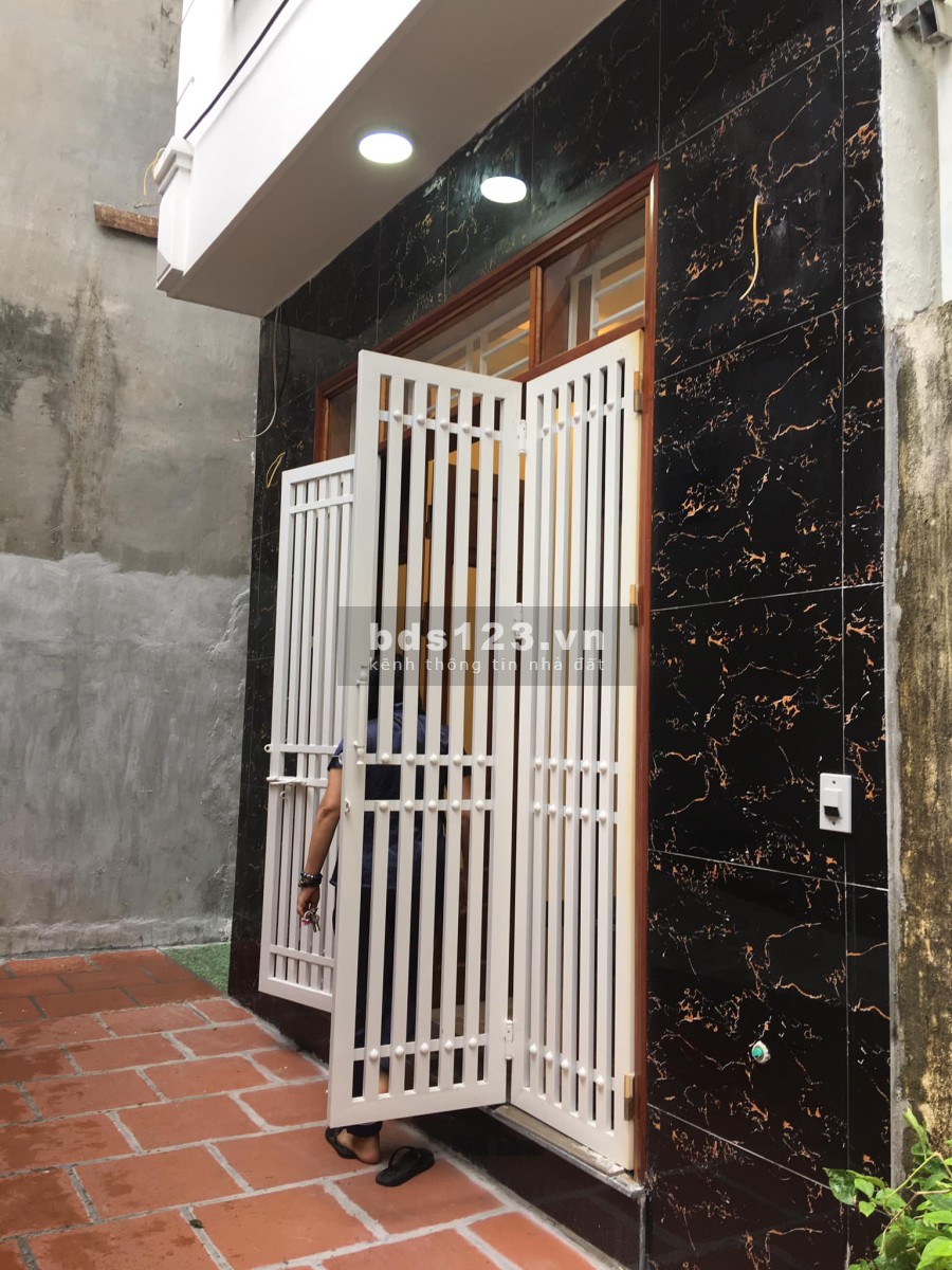 Bán 2 căn mặt ngõ Giáp Nhị. Diện tích 67m. 5 Tầng. Mặt tiền 4.7m. Giá cả 2 căn 4.6 tỷ.
