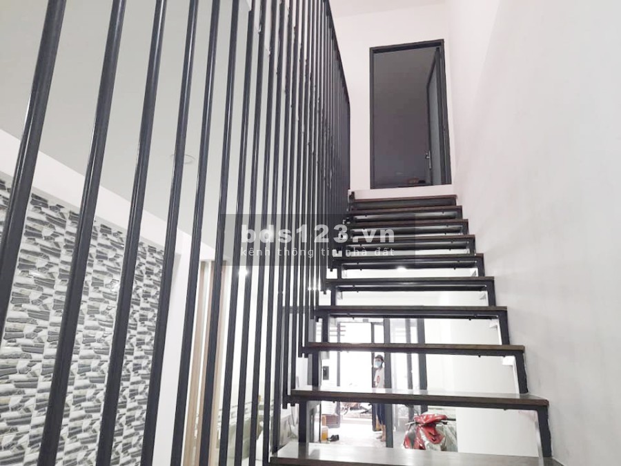 Bán nhà cạnh Etown Cộng Hoà Tân Bình, 2 tầng dtsd 80m2, nở hậu cực đẹp giá tốt 6.9 tỷ