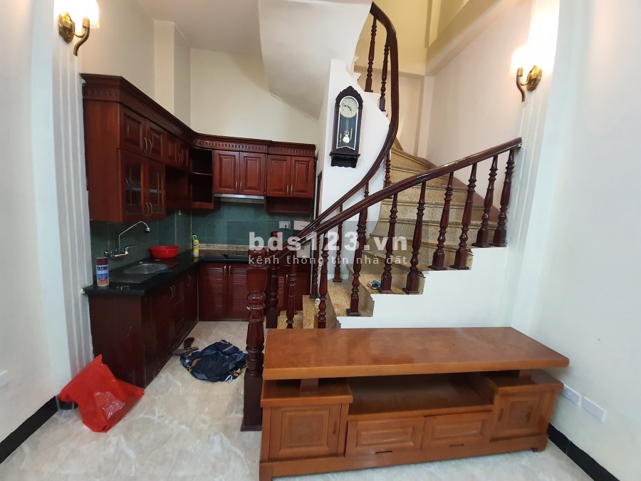 Bán nhà Hoà Bình 7, Minh Khai đẹp long lanh, gần ô tô diện tích 30m2, giá chỉ hơn 2 tỷ